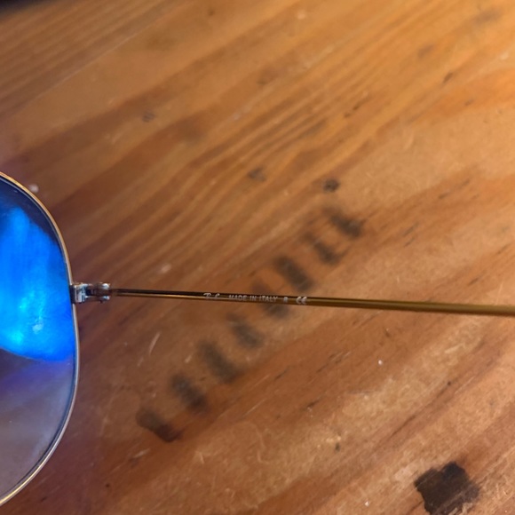 Ray-Ban Aviators - Picture 2 of 7